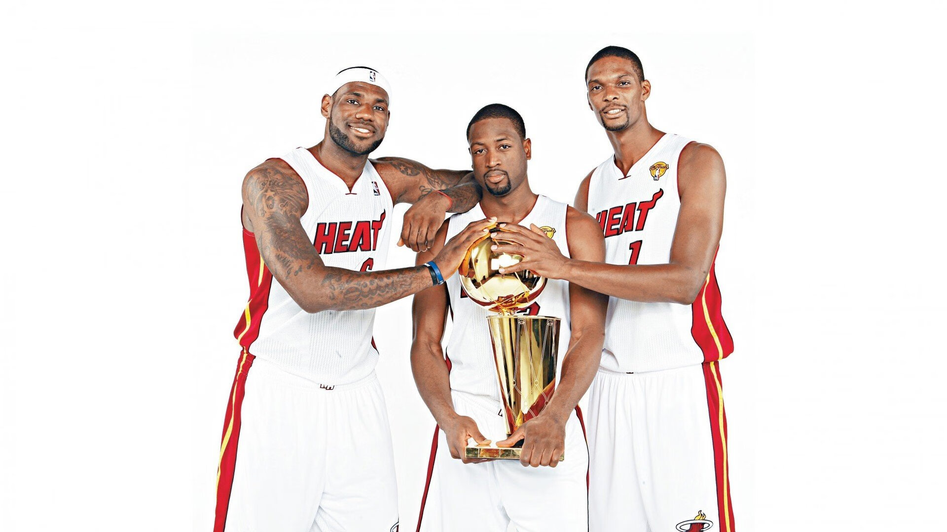 国家队锋线球员对抗能力短板明显，国家队最强锋线